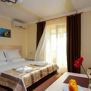 https://aparthotel-on-klinichna-st.hotels-of-kiev.com